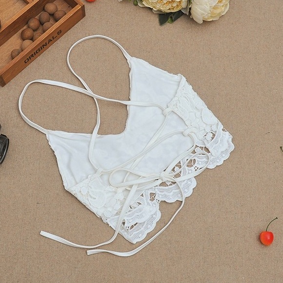 Boho Lace Crop Top - Picture 4 of 4